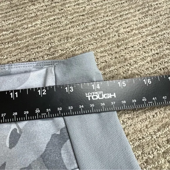 Athleta women’s grey camouflage print high rise leggings MT - Picture 7 of 10